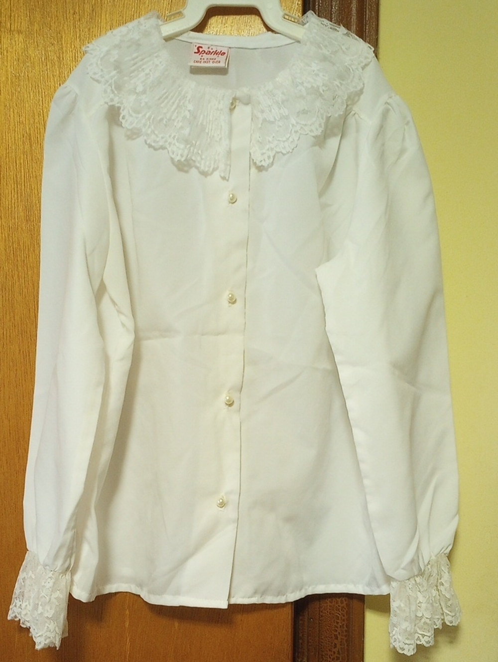 Sparkle Classic Traditional Neutral White Blouse w/ Lace Collar & Cuffs, Sz 8?